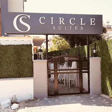 Circle Suits Apartamento *